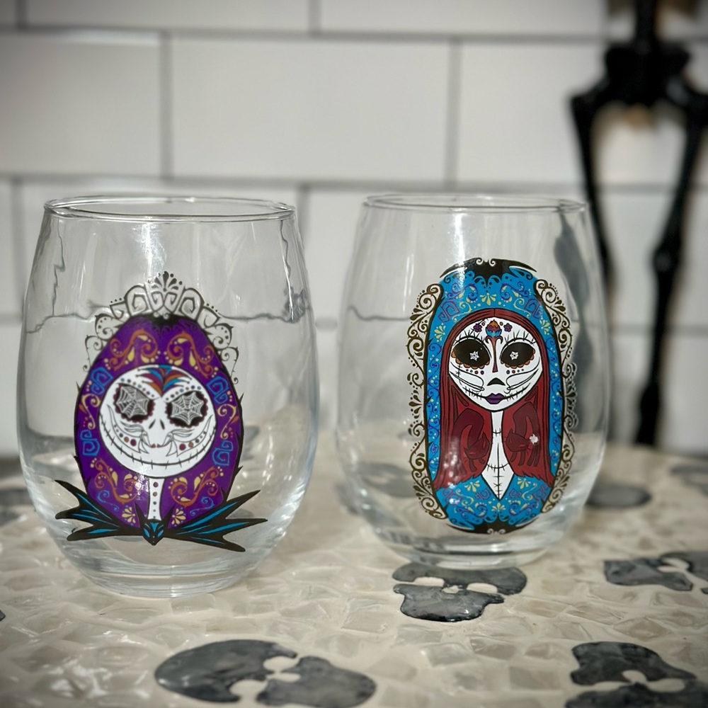 NIB•Nightmare Before Christmas Wine Glass Set
